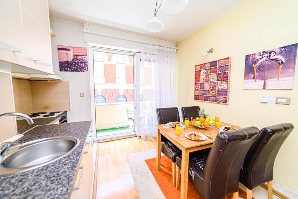 Cute And Cozy Studio With Cathedral View-Excellent Location Sarajevo Exterior photo